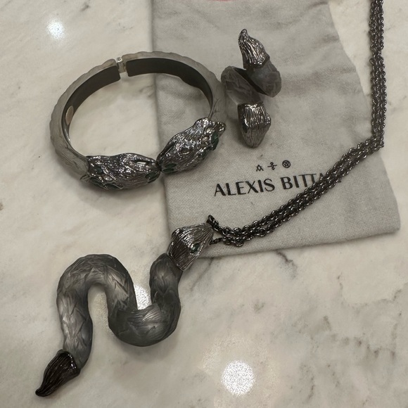 Collectors! Alexis Bittar 5 piece serpent lucite set gray w/green crystals FAB! - Picture 3 of 16